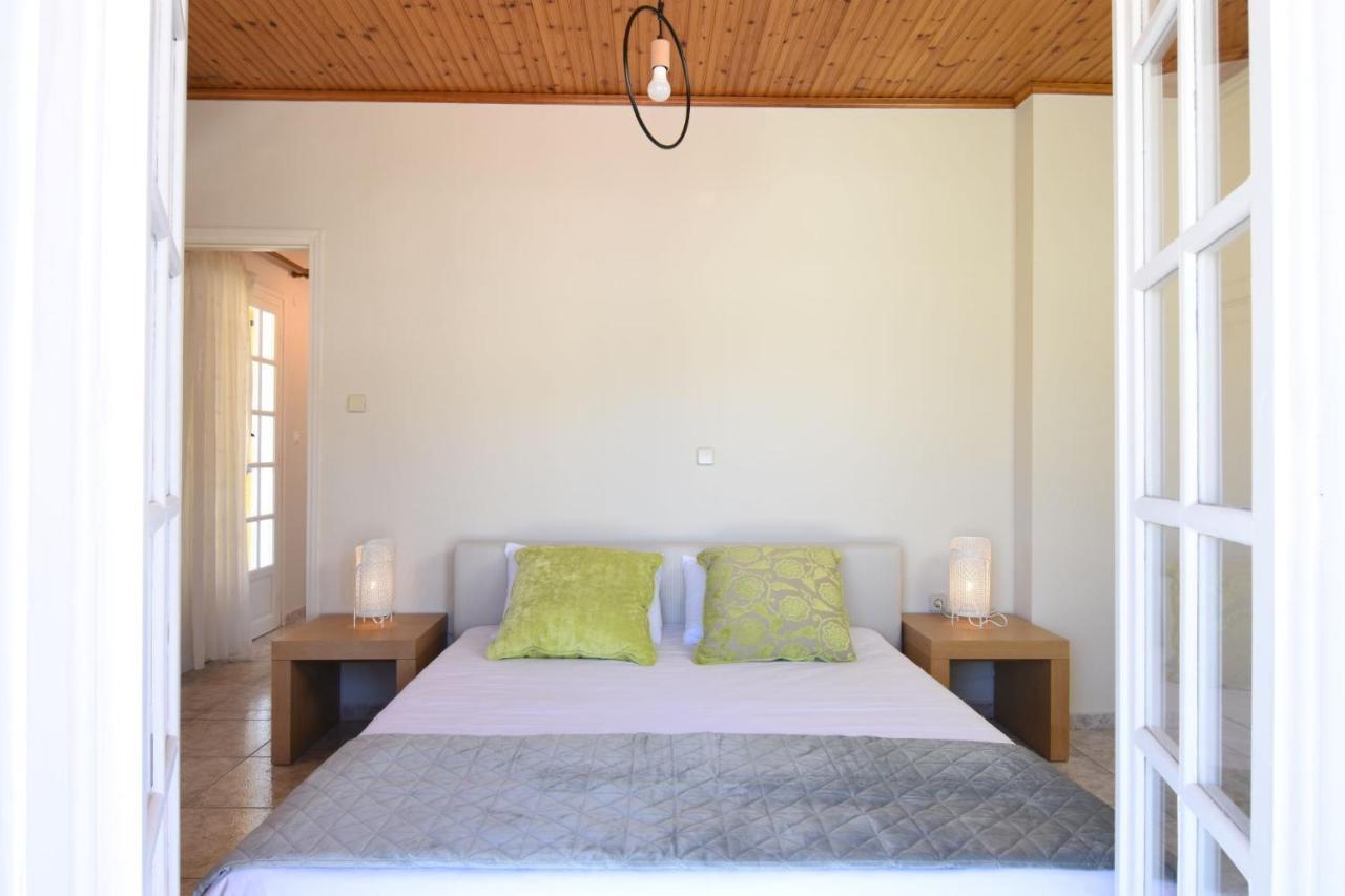 The Yellow Art Home Kalamata Esterno foto