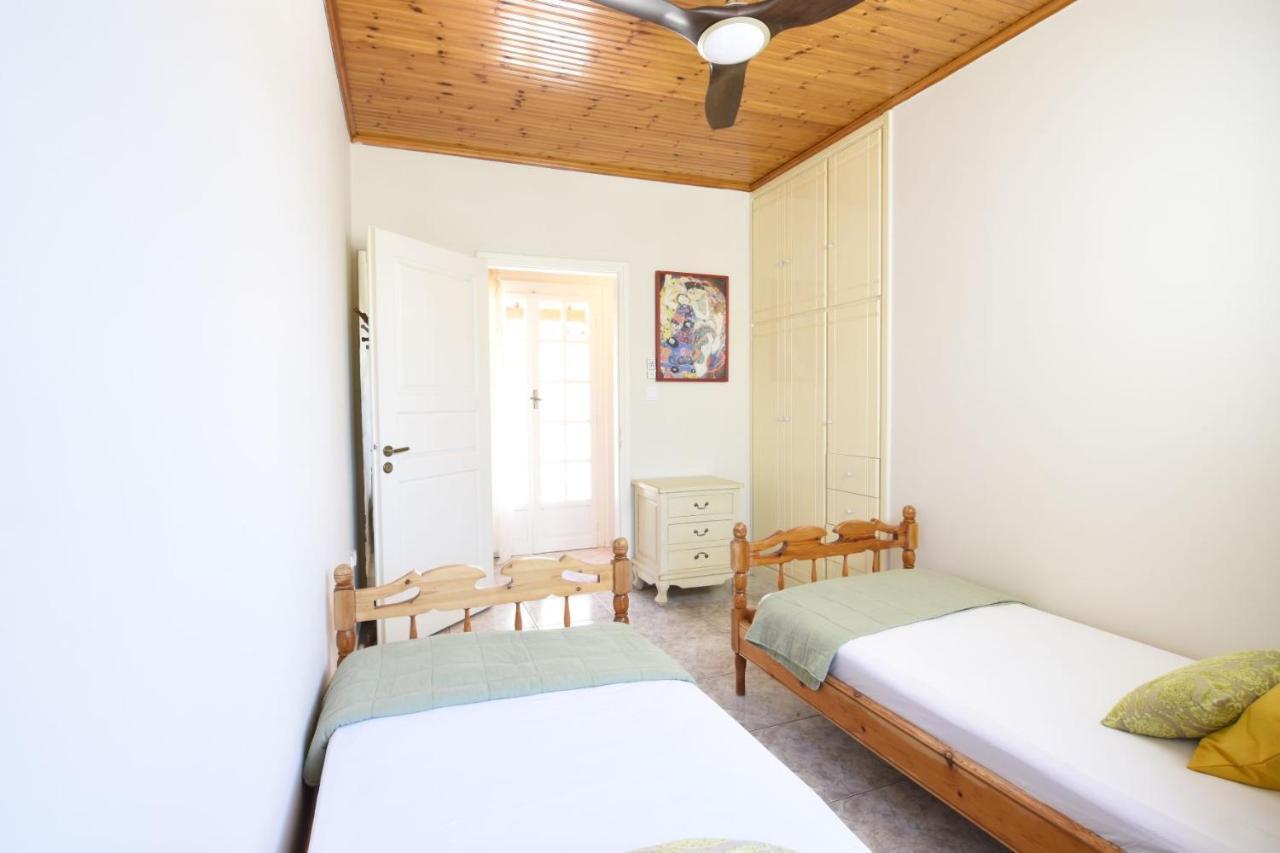 The Yellow Art Home Kalamata Esterno foto