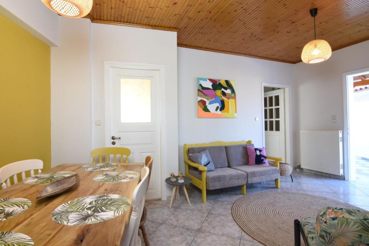The Yellow Art Home Kalamata Esterno foto